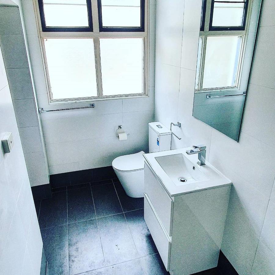 The Young Street Hotel Carrington Екстер'єр фото